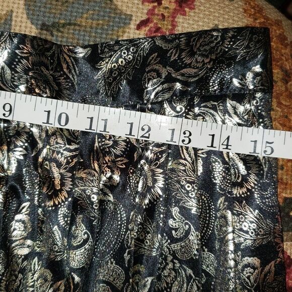 Petites by Fundamental Things Black Metallic Floral Skirt - Picture 6 of 7